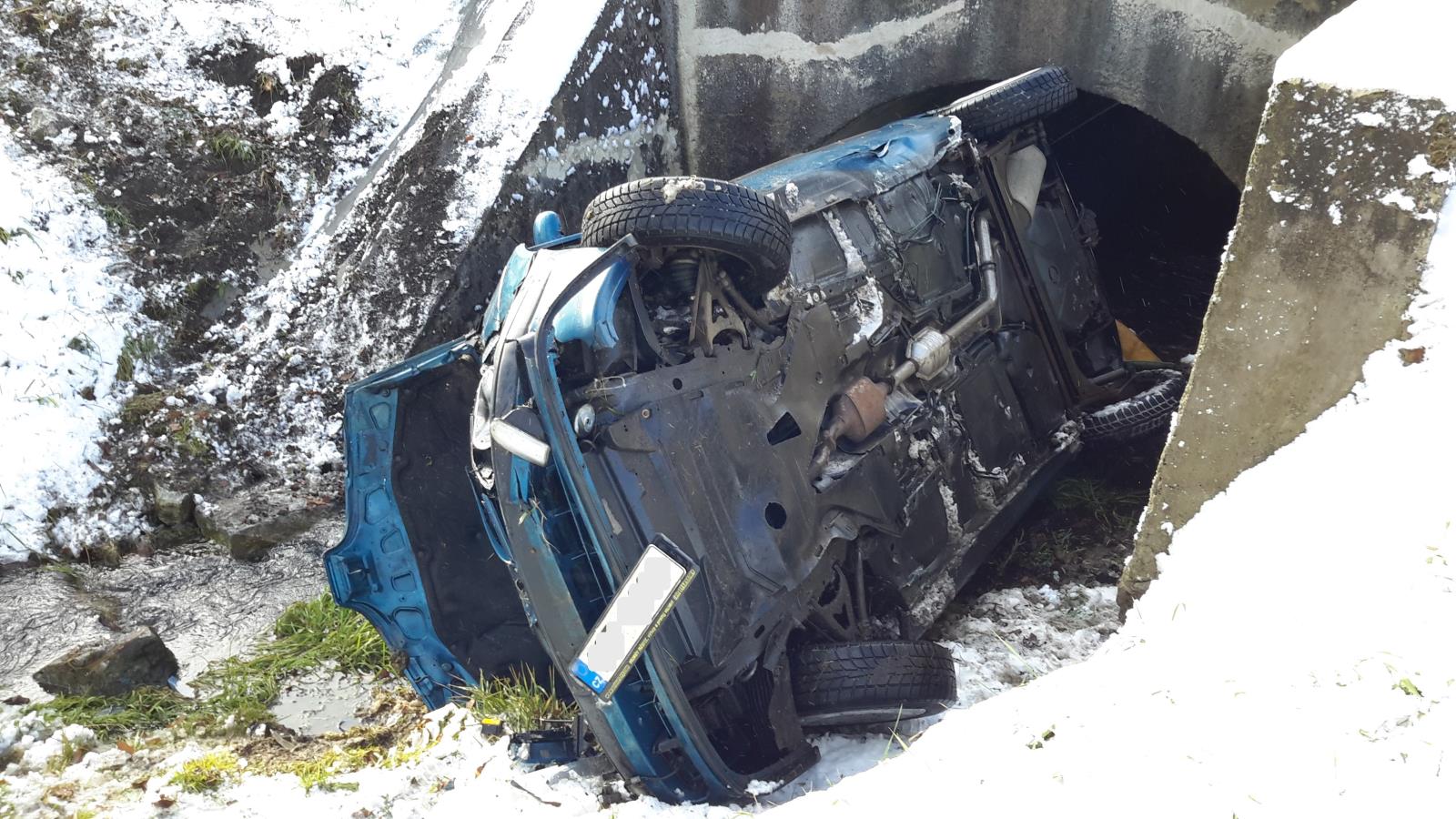 Dopravní nehoda OA, Červený Dvůr - 16. 1. 2018 (3).jpg