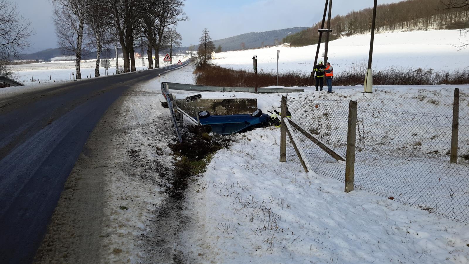 Dopravní nehoda OA, Červený Dvůr - 16. 1. 2018 (5).jpg