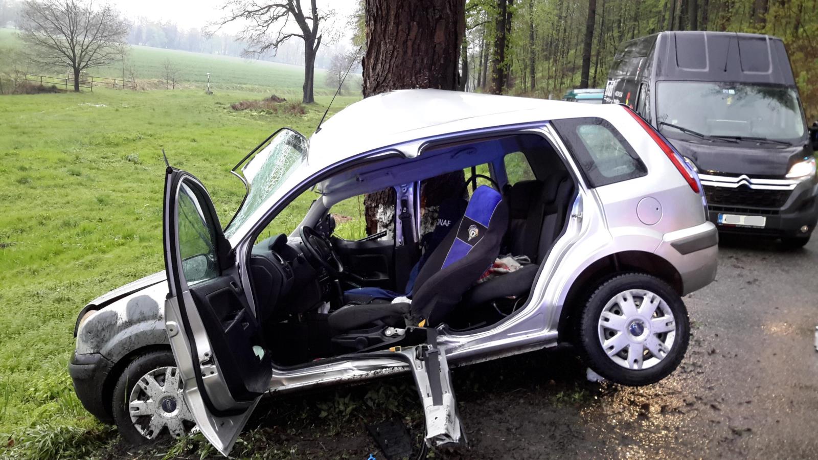 Dopravní nehoda OA, Hrdějovice - 28. 4. 2017 (1).jpg