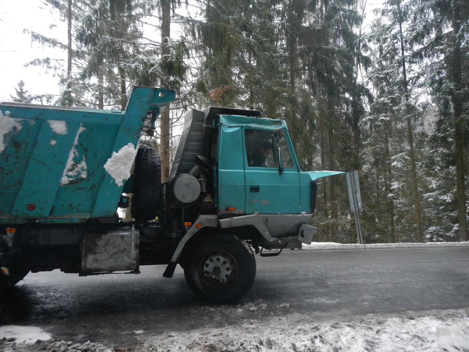 Dopravní nehoda OA, Lipno nad Vltavou - 6. 3. 2018 (2).JPG