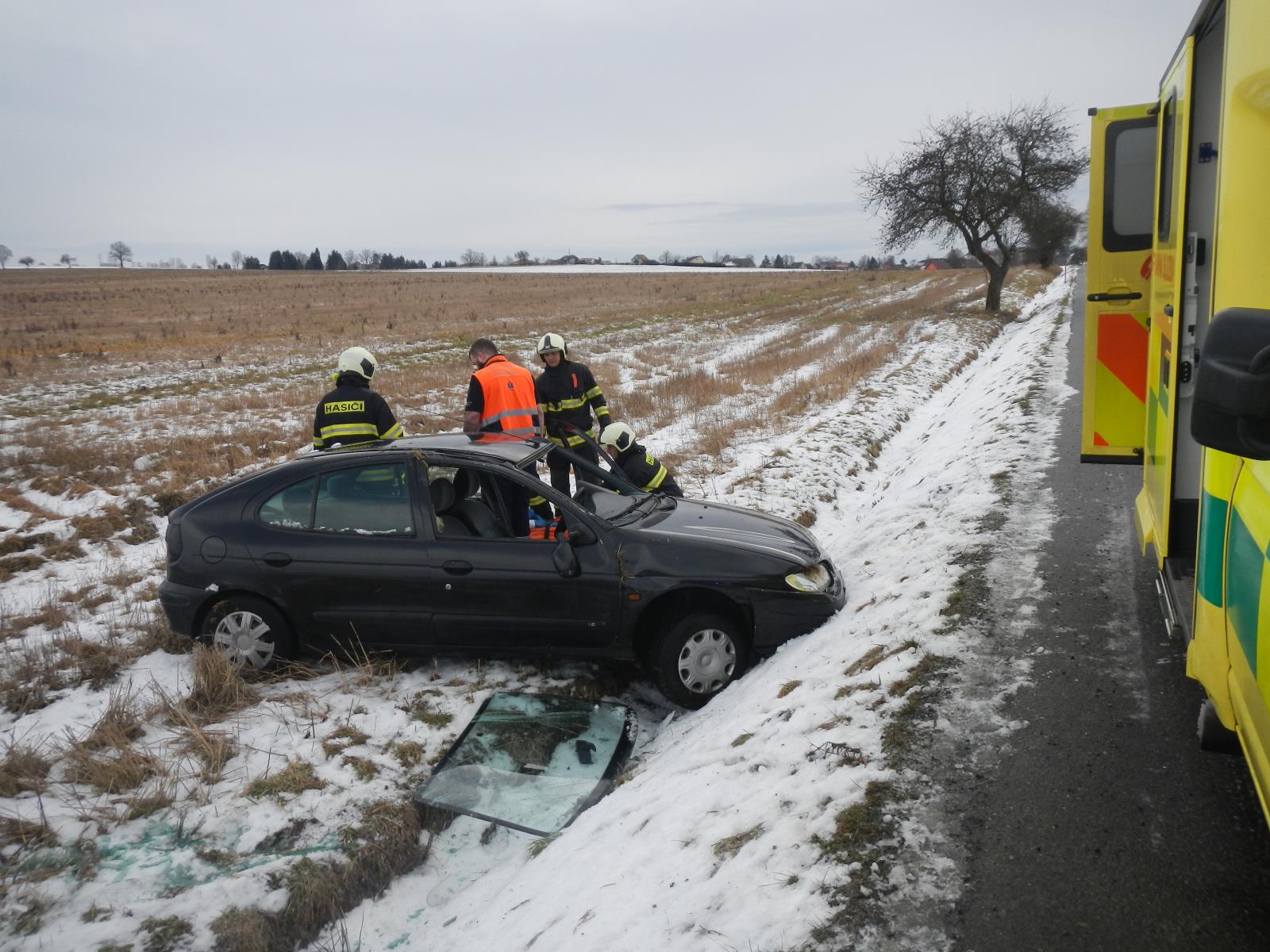 Dopravní nehoda OA, Opařany - 28. 1. 2019 (1).JPG