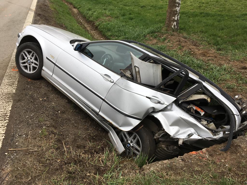 Dopravní nehoda OA, Otín - 14. 4. 2019 (2).jpg