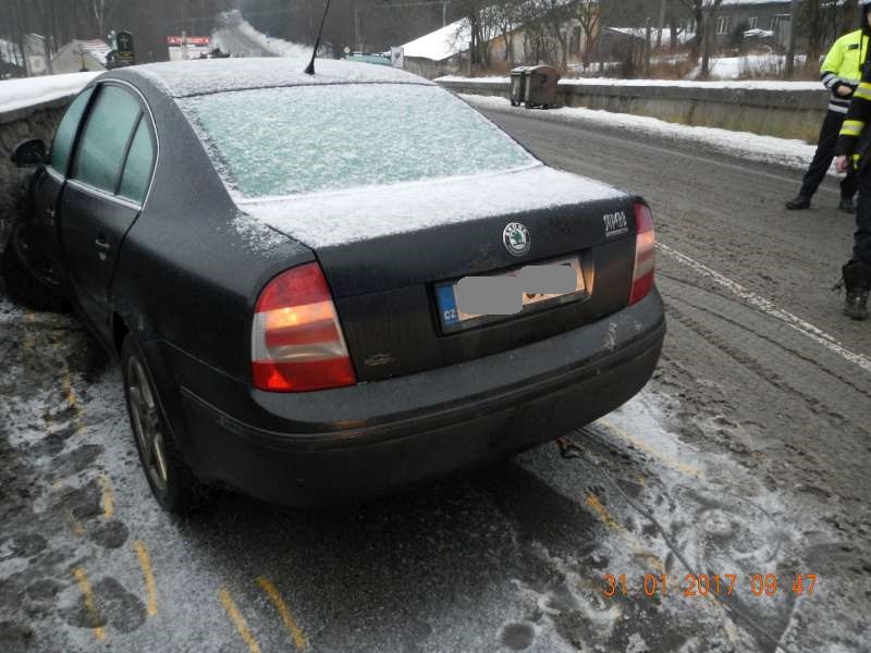Dopravní nehoda OA, Podsrp - 31. 1. 2017 (3).jpg