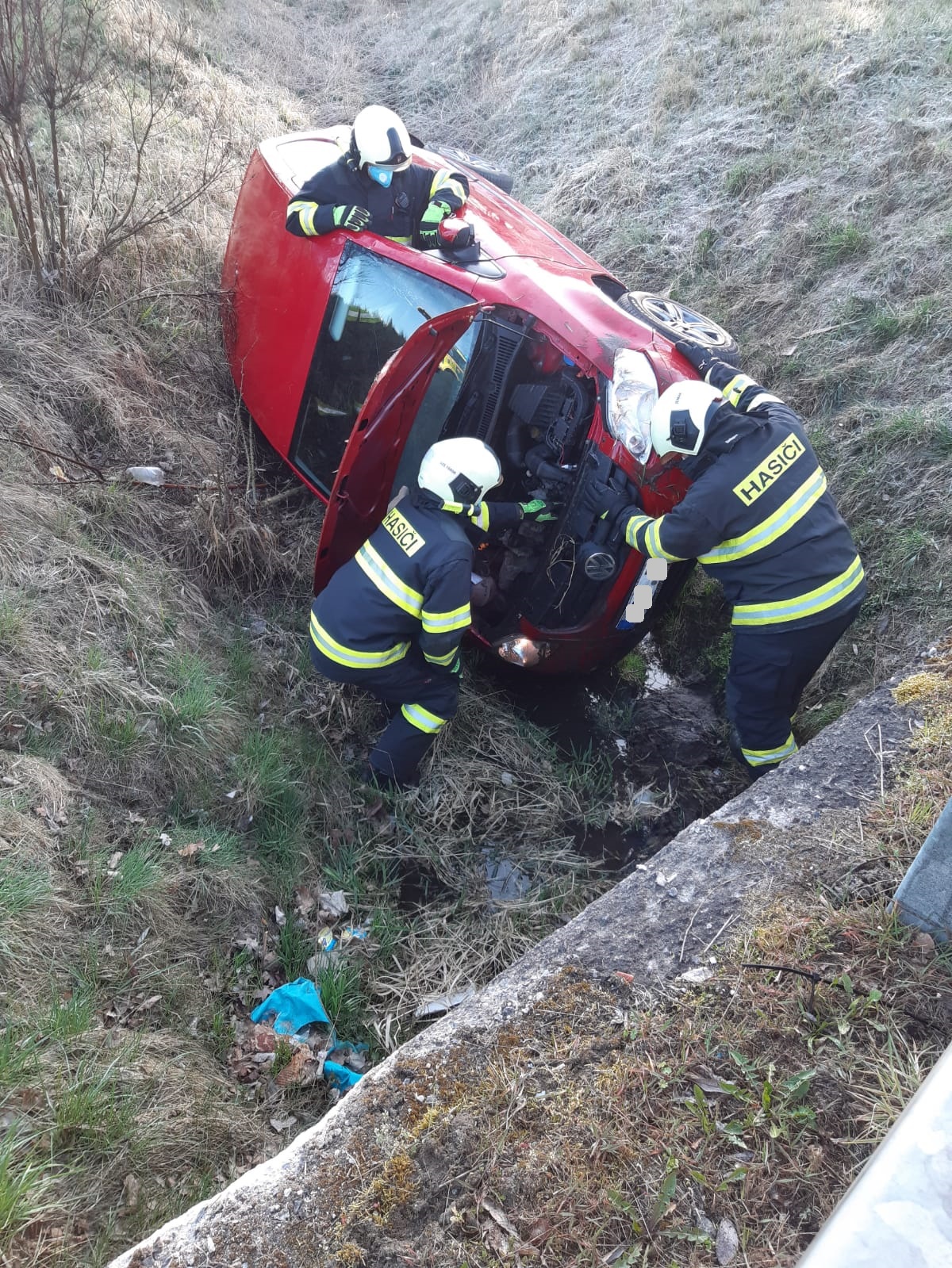 Dopravní nehoda OA, Tábor - 16. 4. 2020 (2).jpg