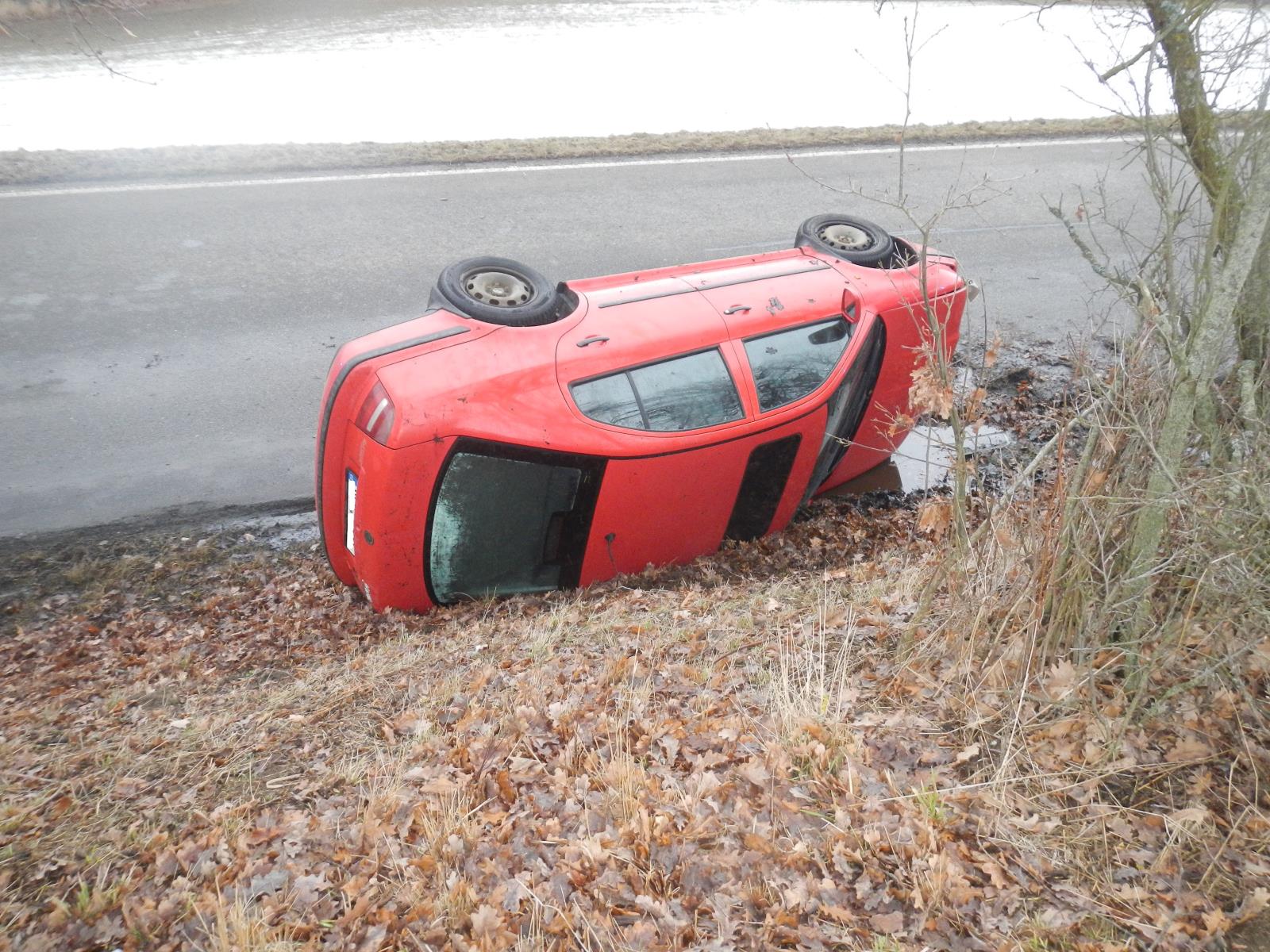 Dopravní nehoda OA, Zhoř - 25. 1. 2022 (2).JPG