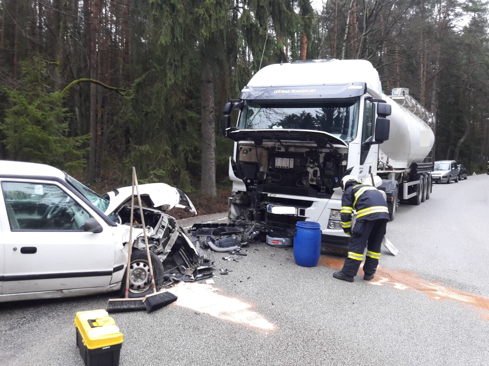 Dopravní nehoda OA a NA, Deštná - 3. 3. 2020 (1).jpg
