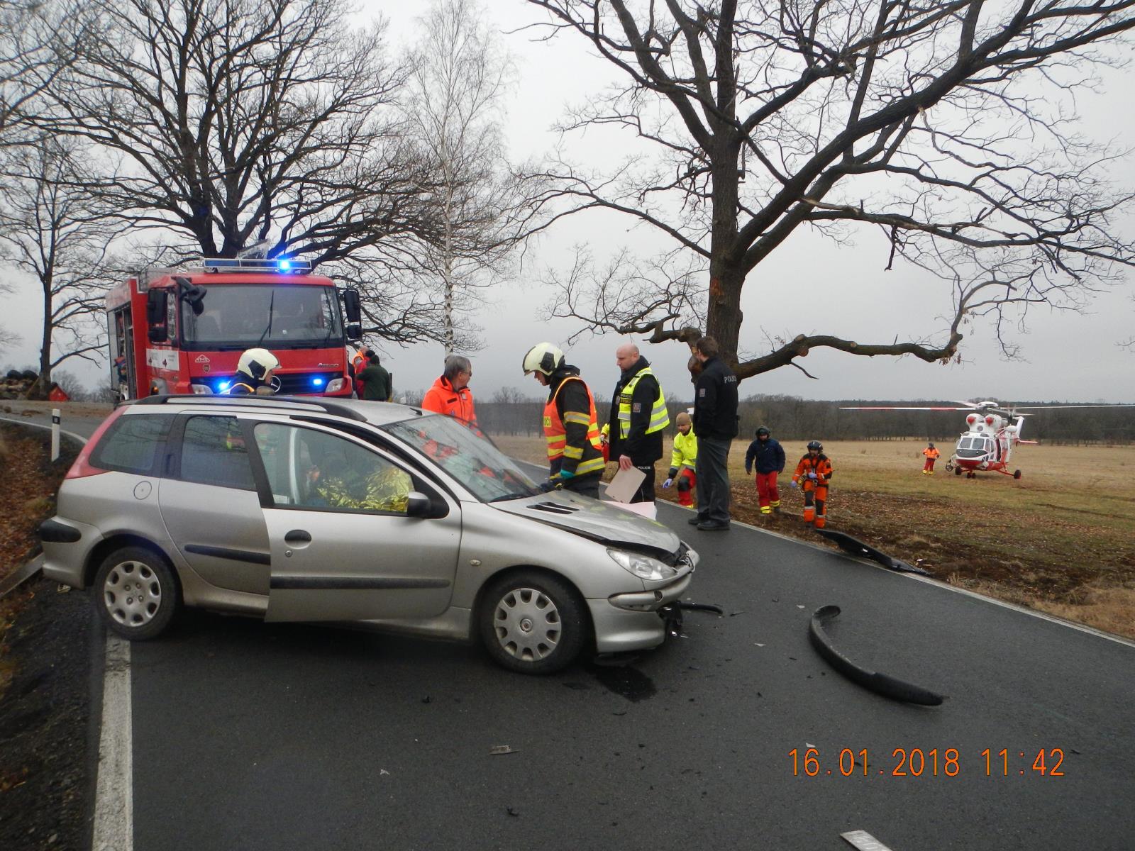 Dopravní nehoda OA a NA, Hlinov - 16. 1. 2018 (3).JPG
