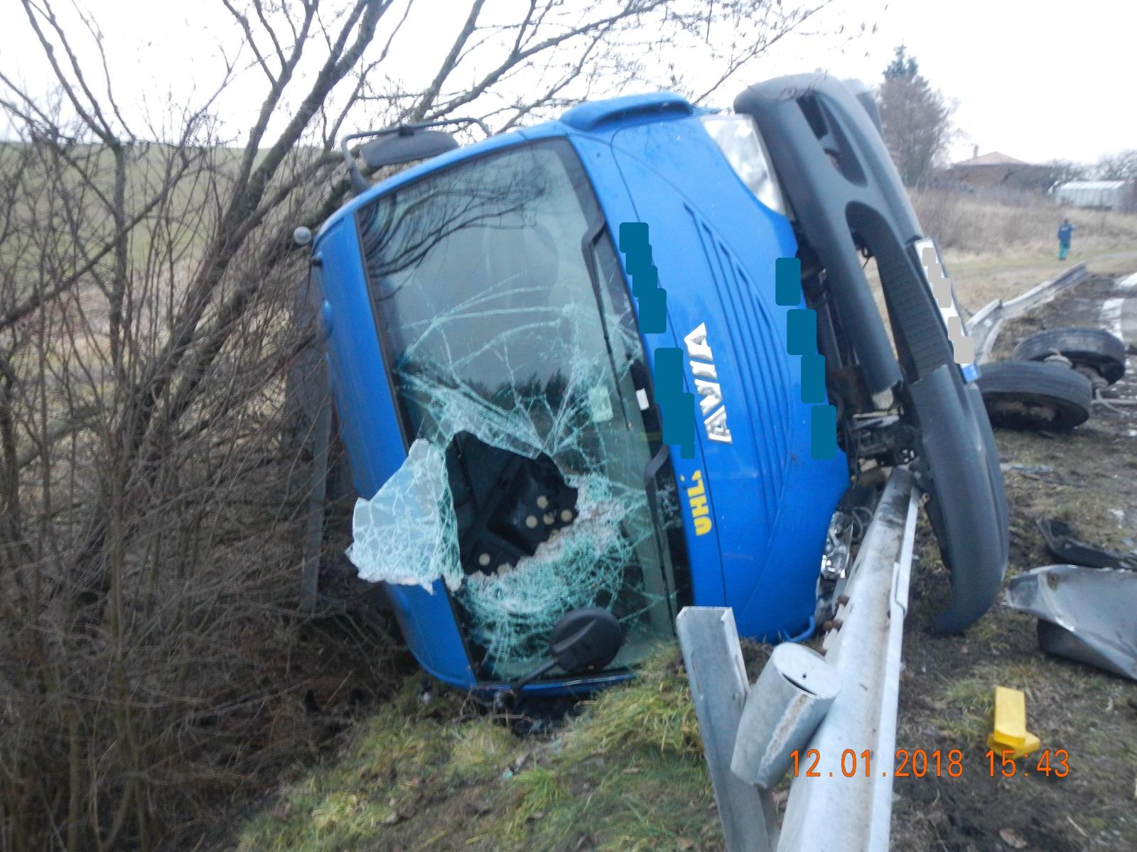 Dopravní nehoda OA a NA, Sudoměřice u Tábora - 12. 1. 2018 (2).JPG