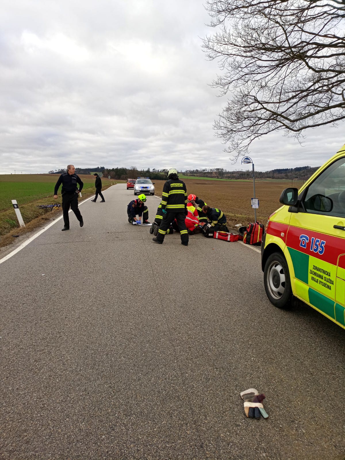 Dopravní nehoda OA a cyklista, Ostojkovice - 31. 12. 2021 (4).jpg
