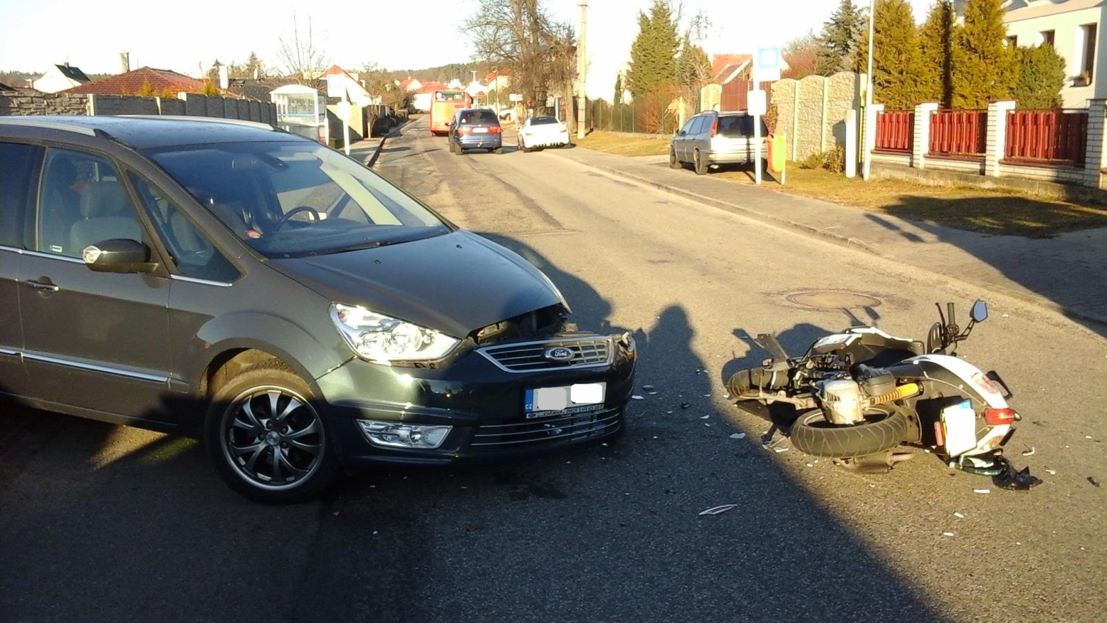 Dopravní nehoda OA a motorka, Mokré - 27. 2. 2017 (2).jpg