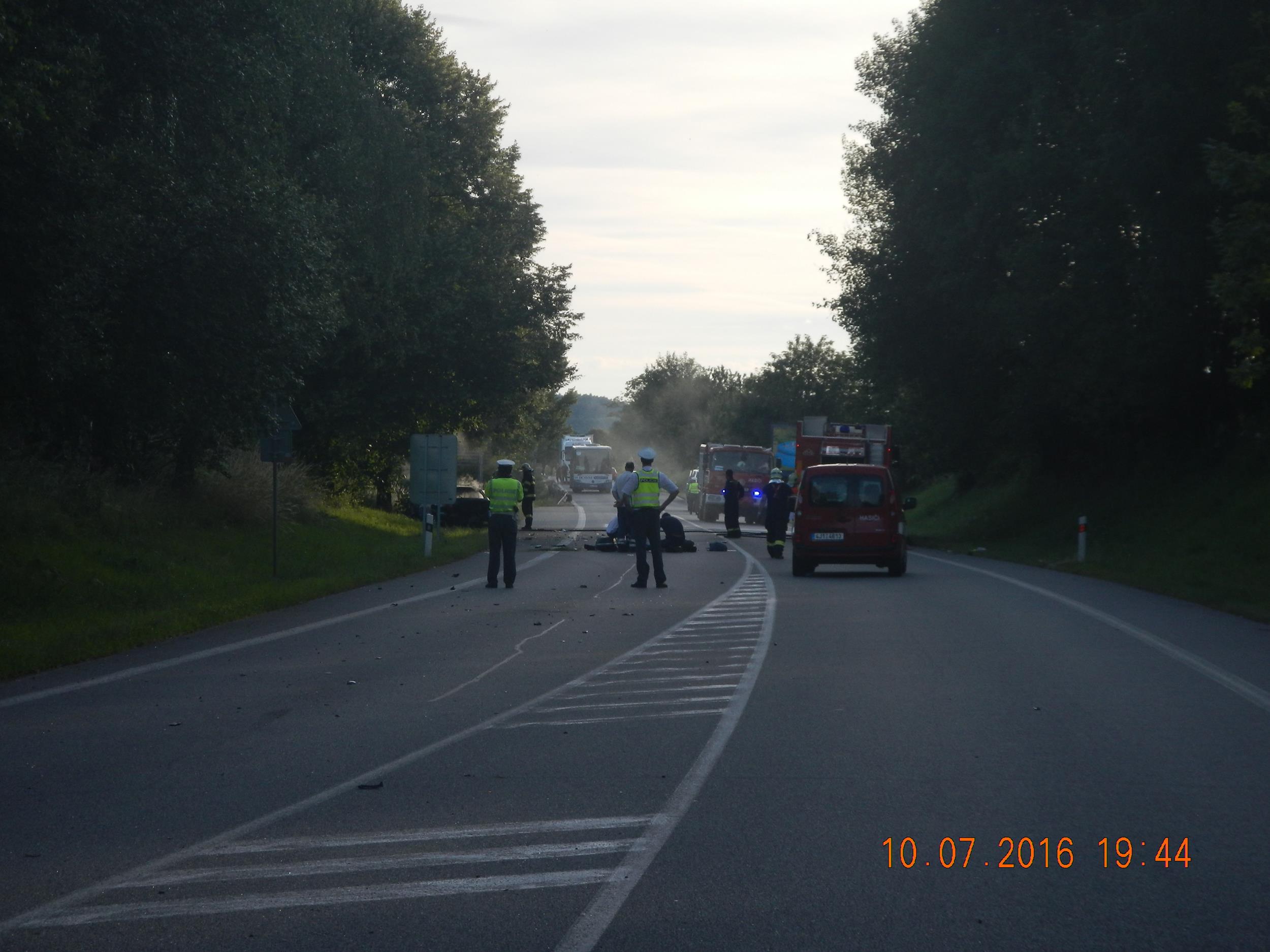Dopravní nehoda OA a motorky, Dolní Hořice - 10. 7. 2016 (5).JPG