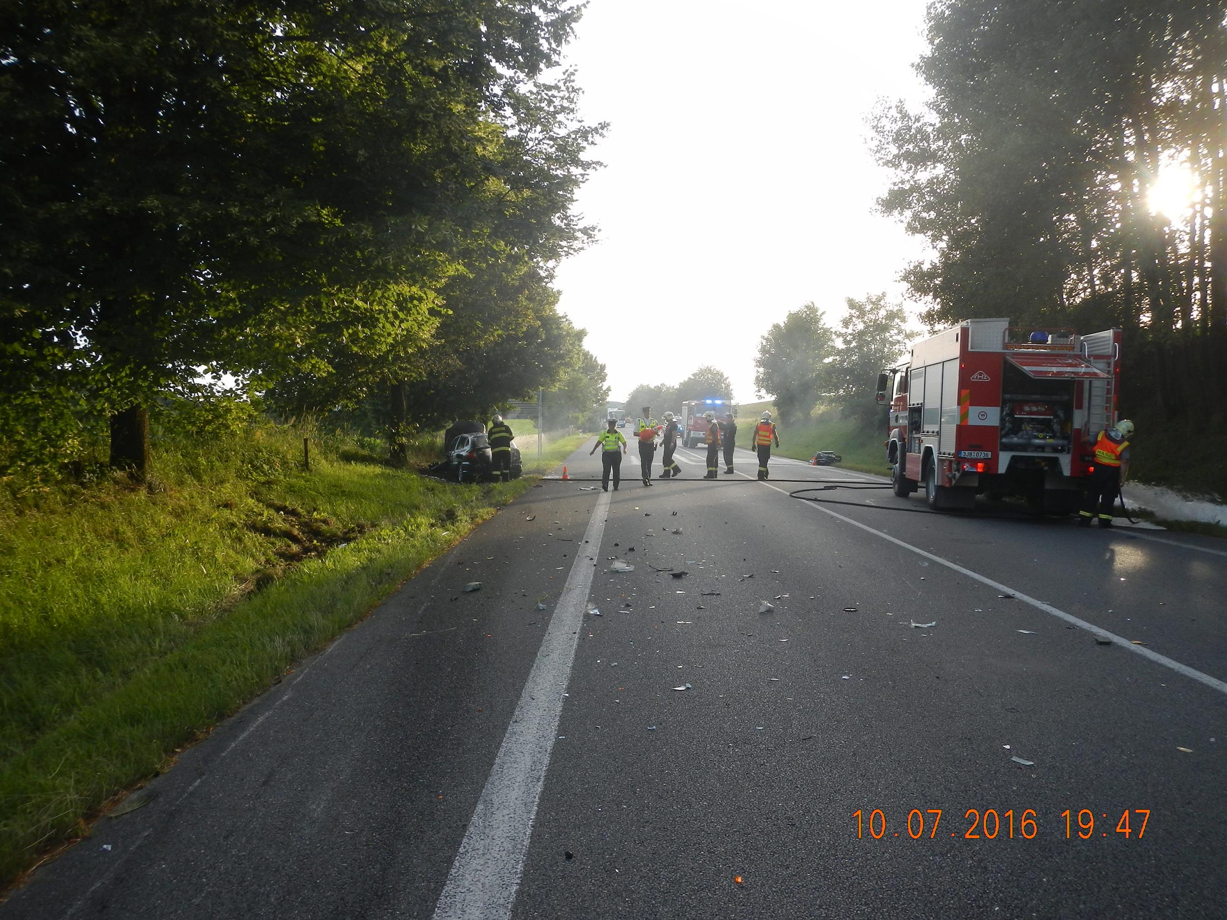 Dopravní nehoda OA a motorky, Dolní Hořice - 10. 7. 2016 (6).JPG