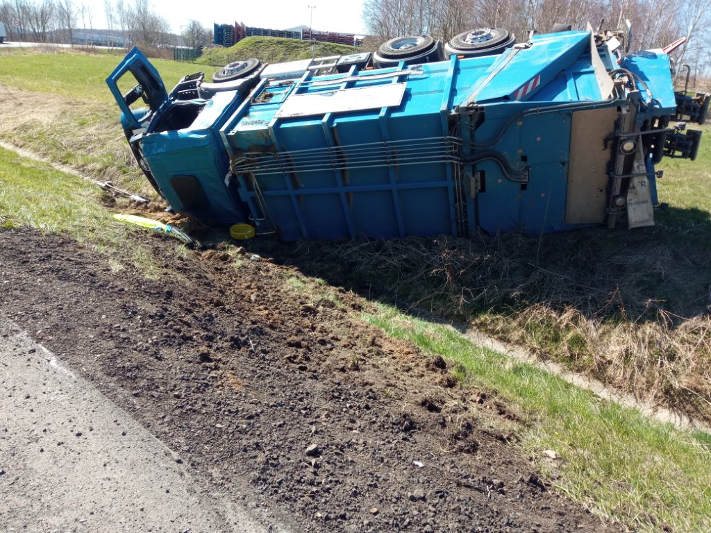 Dopravní nehoda Rumburk (3).jpg