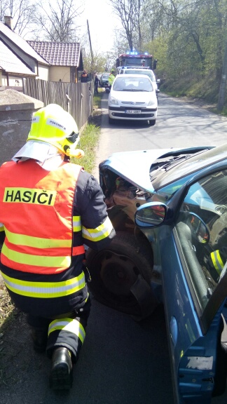 Dopravní nehoda Rvenice (1).jpg