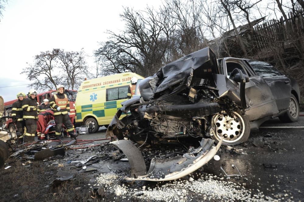 Dopravní nehoda Třeboutice (4).jpg