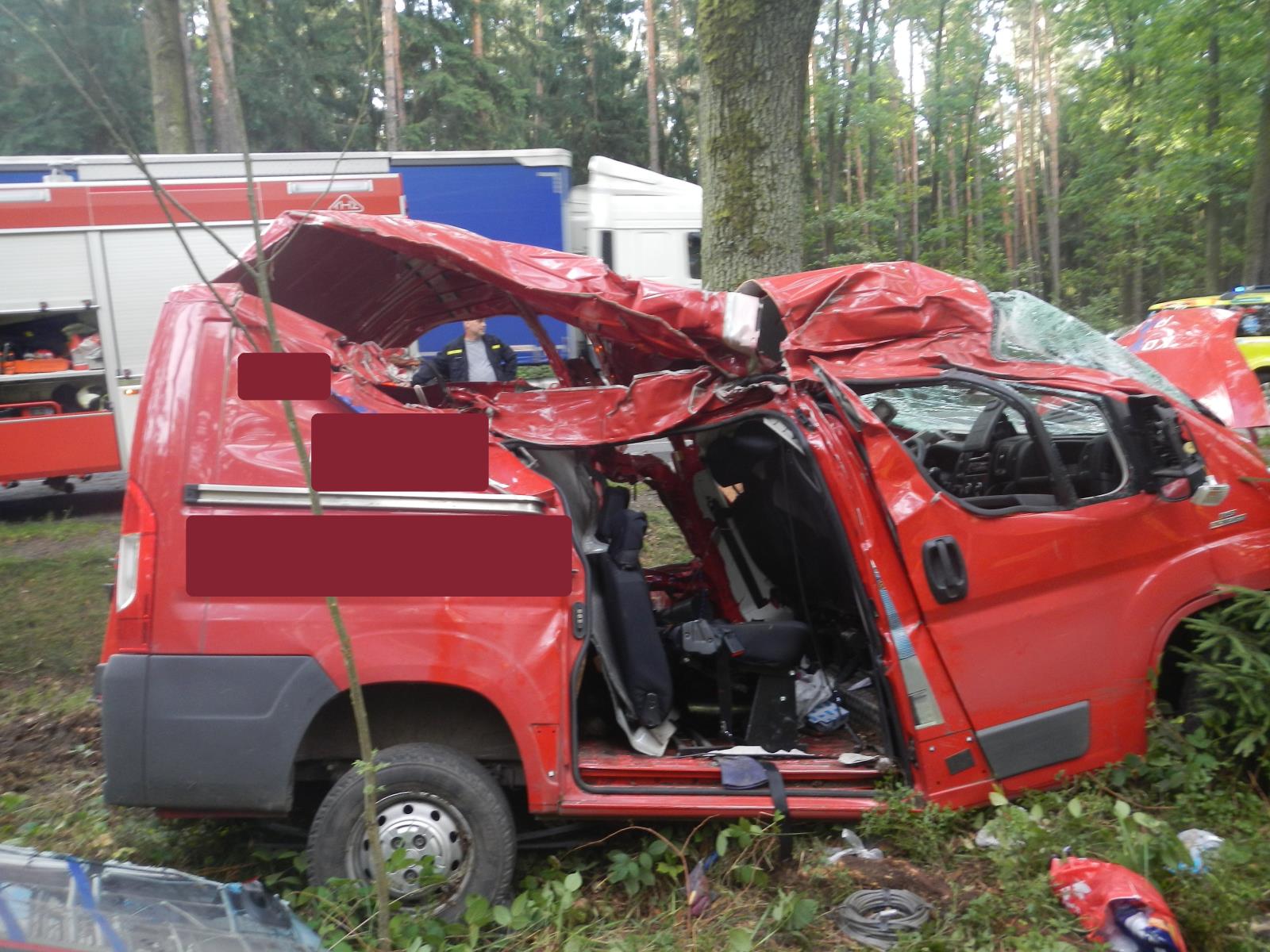 Dopravní nehoda dodávky, Třeboň - 31. 7. 2017 (1).JPG