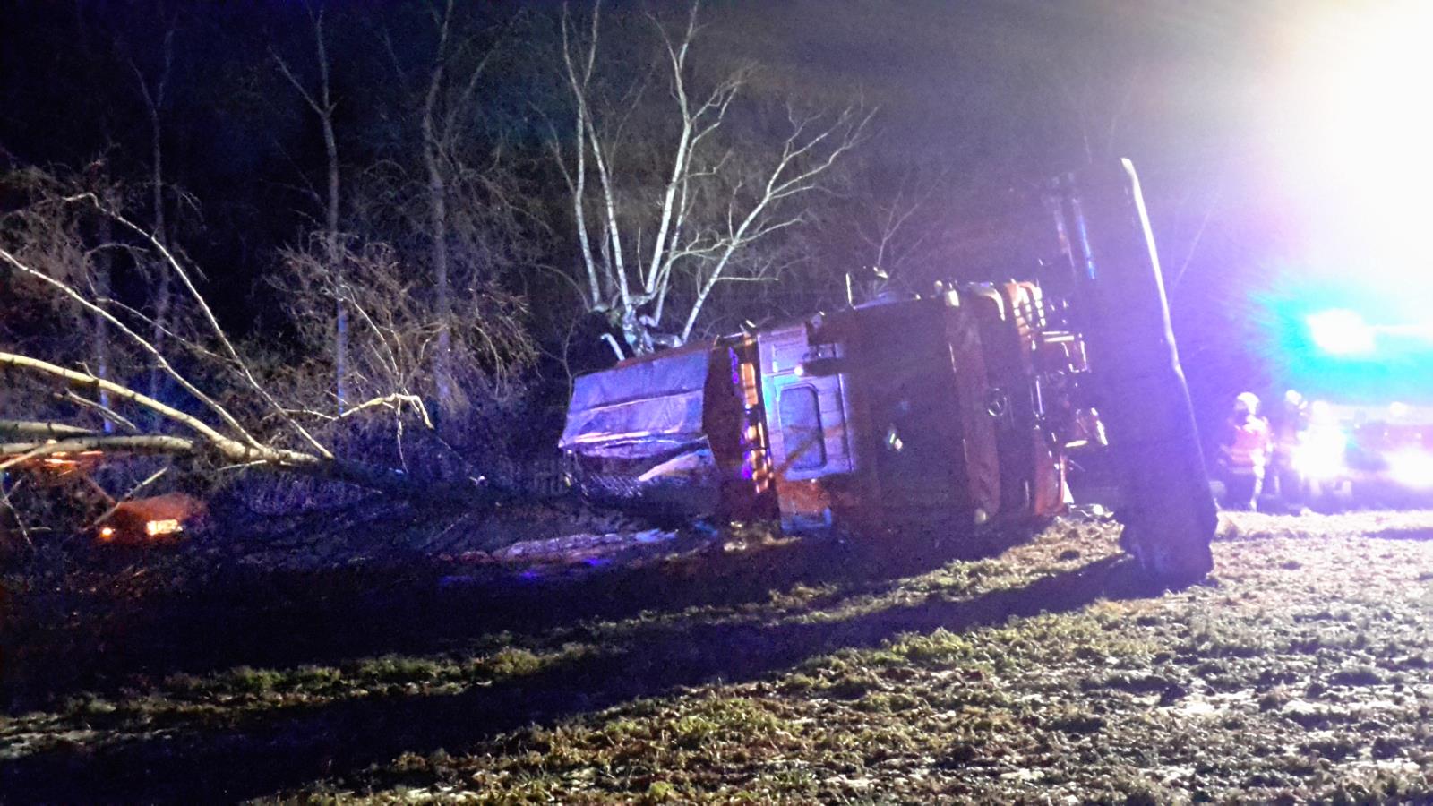 Dopravní nehoda sypače, Koloděje nad Lužnicí - 28. 1. 2019 (2).jpg