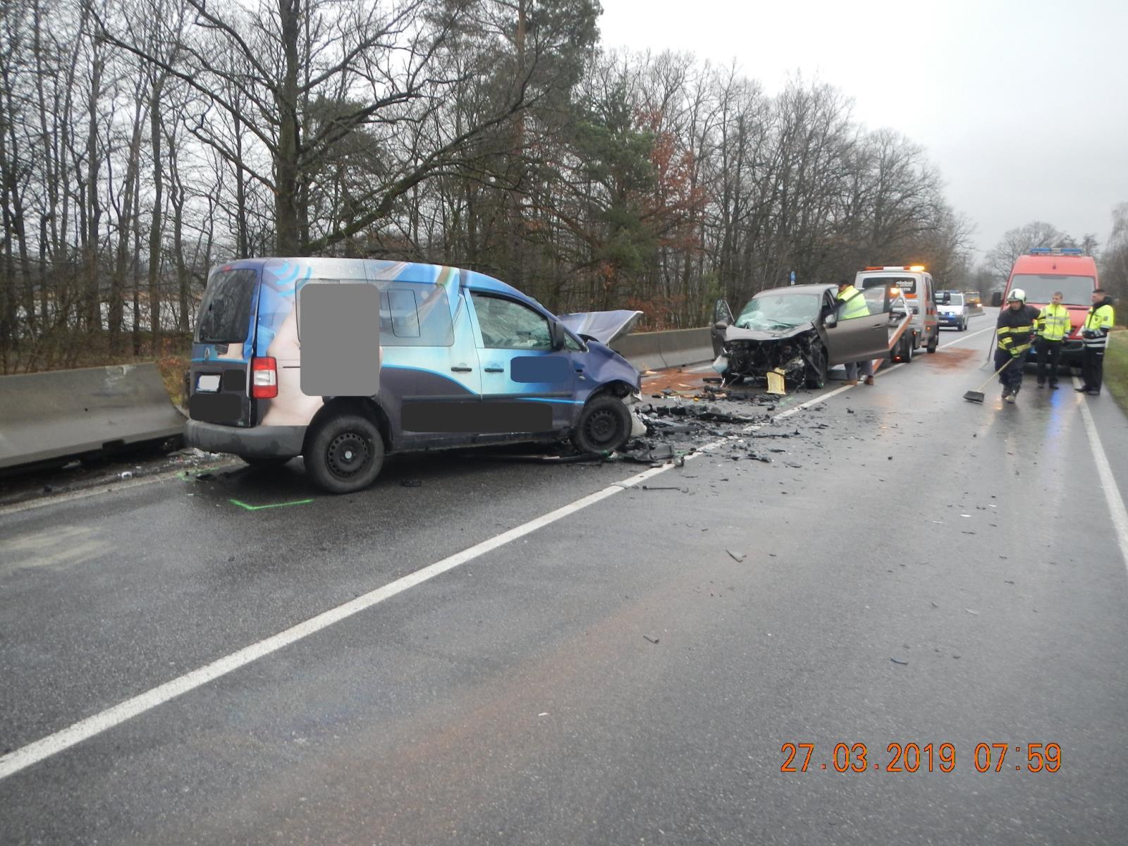 Dorpavní nehoda 2 OA, Hluboká nad Vltavou - 27. 3. 2019 (3).JPG