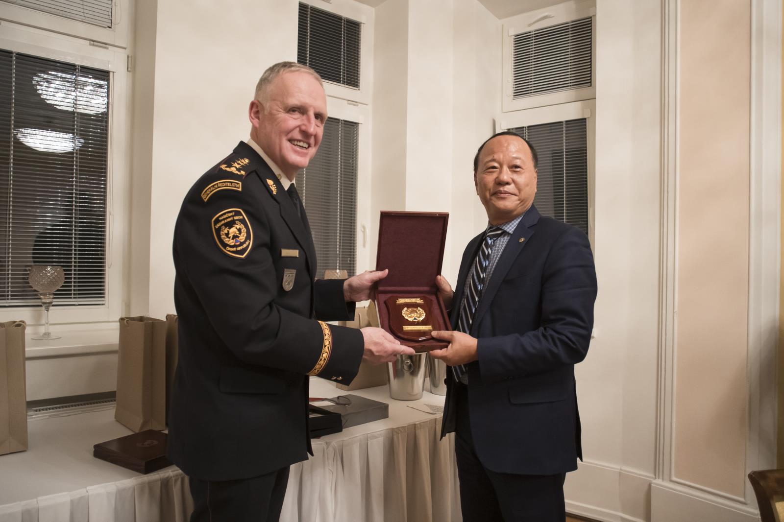 Generální ředitel HZS ČR pozval hosty z Taiwanu na pracovní večeři