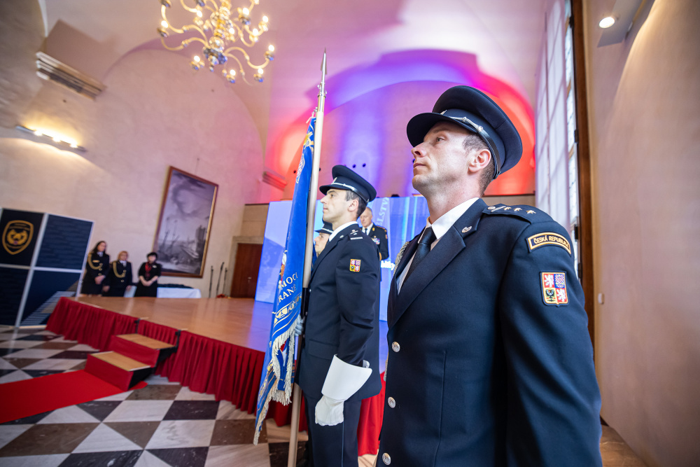 Generální ředitel hasičů předal nejvyšší ocenění Hasičského záchranného sboru České republiky