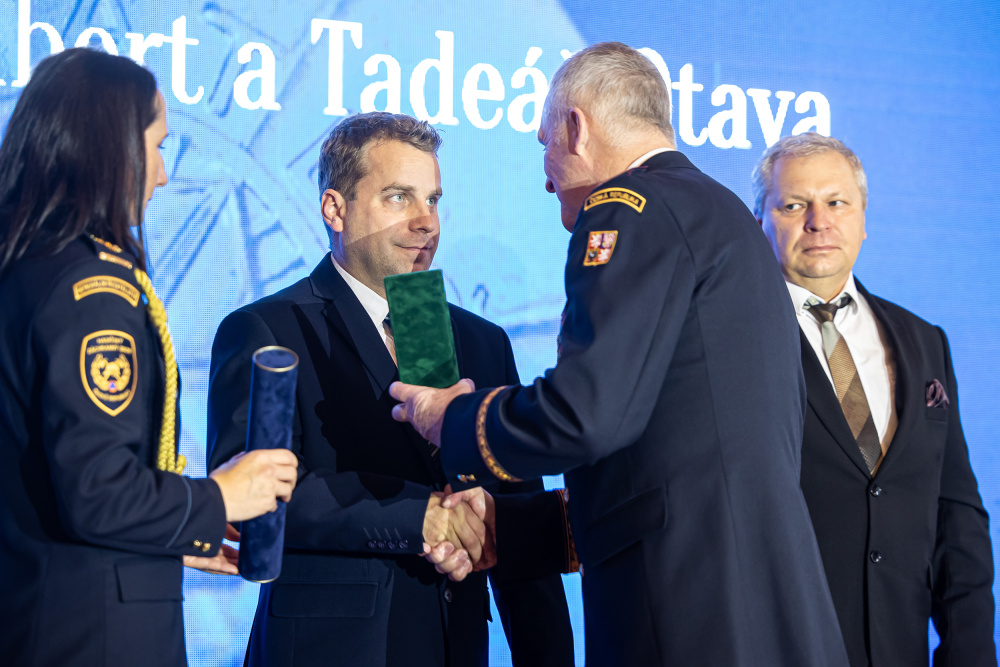 Generální ředitel hasičů předal nejvyšší ocenění Hasičského záchranného sboru České republiky