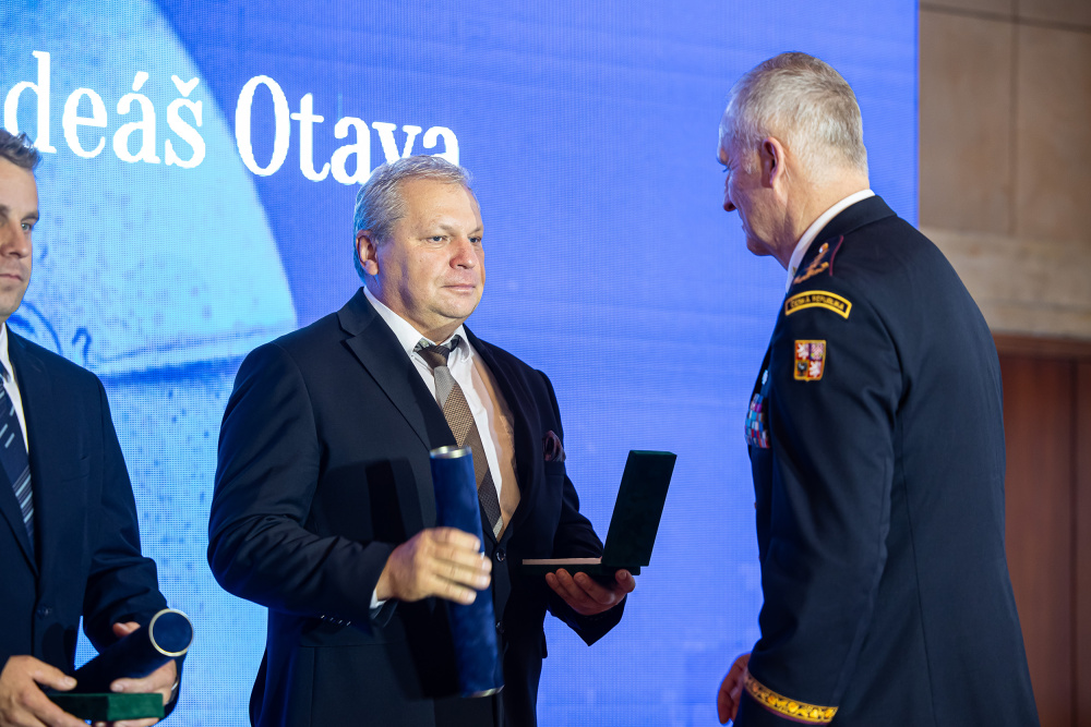 Generální ředitel hasičů předal nejvyšší ocenění Hasičského záchranného sboru České republiky