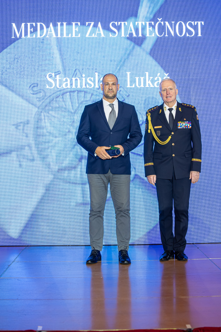 Generální ředitel hasičů předal nejvyšší ocenění Hasičského záchranného sboru České republiky