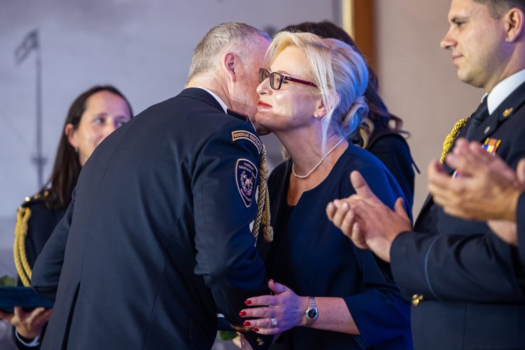 Generální ředitel hasičů předal nejvyšší ocenění Hasičského záchranného sboru České republiky