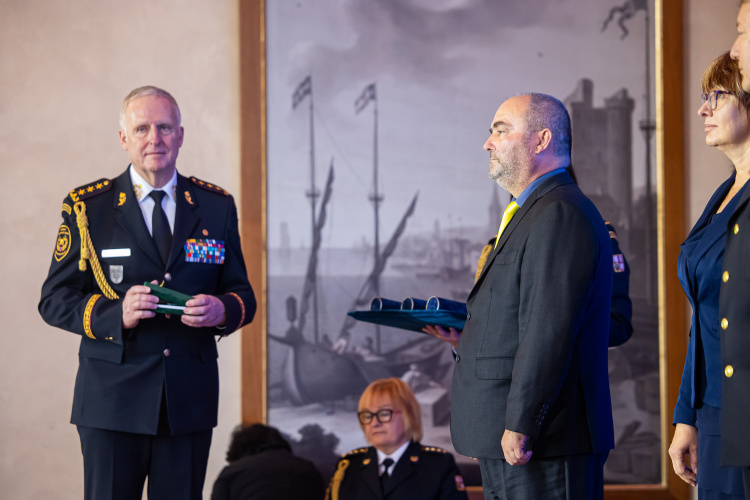 Generální ředitel hasičů předal nejvyšší ocenění Hasičského záchranného sboru České republiky