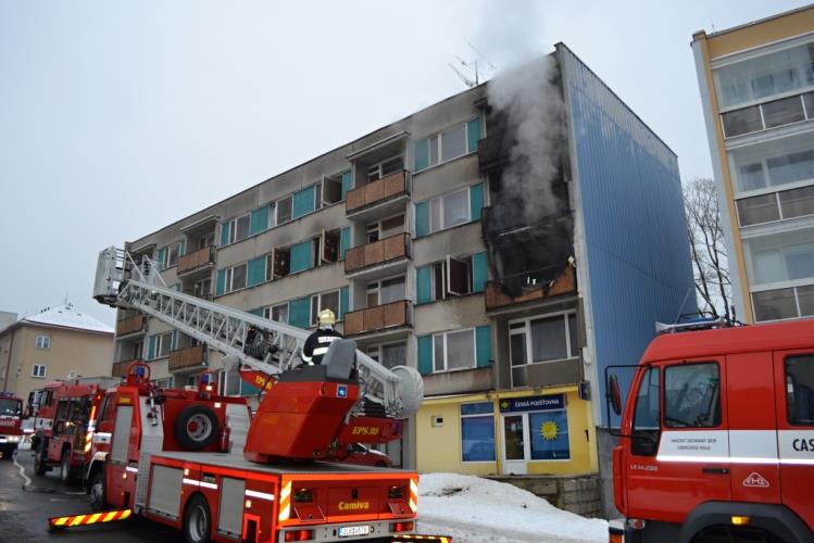 Požár panelového domu v Jablonci nad Nisou