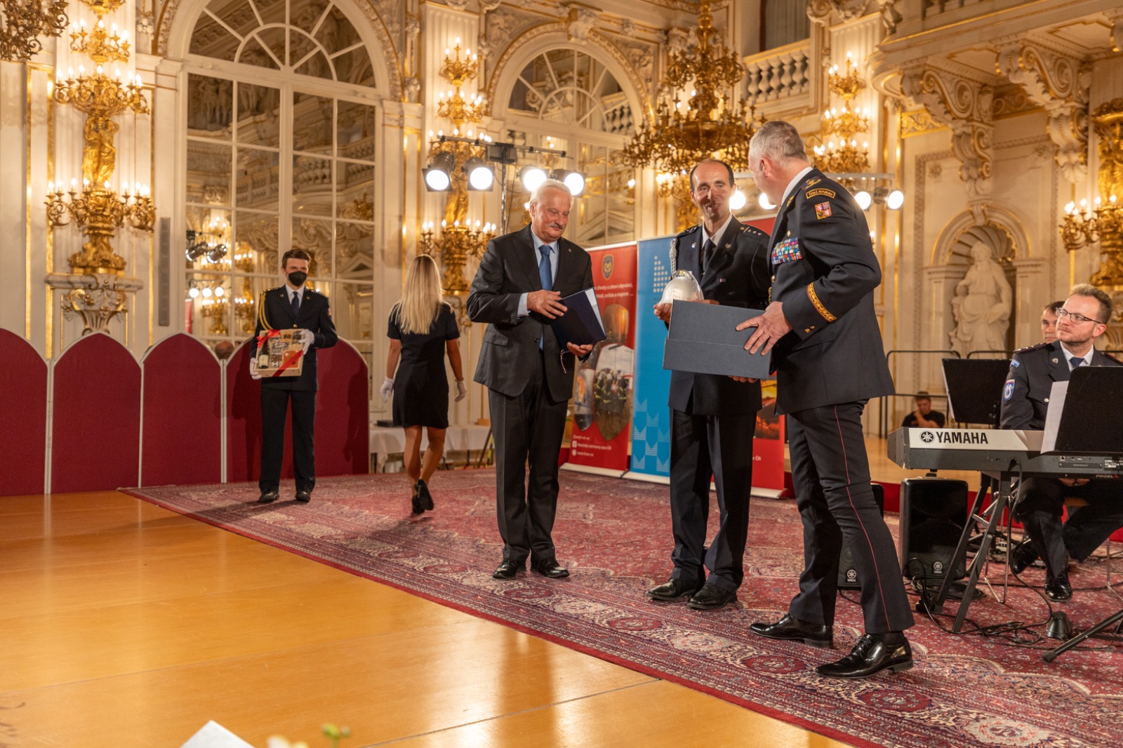 Hasič roku 2020 (1).jpg