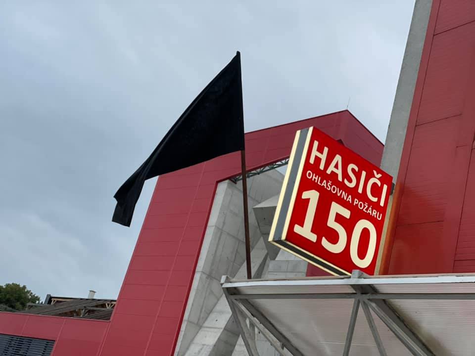 Hasiči z Královéhradeckého kraje uctili památku hasičů zemřelých při výbuchu plynu v Koryčanech.jpg