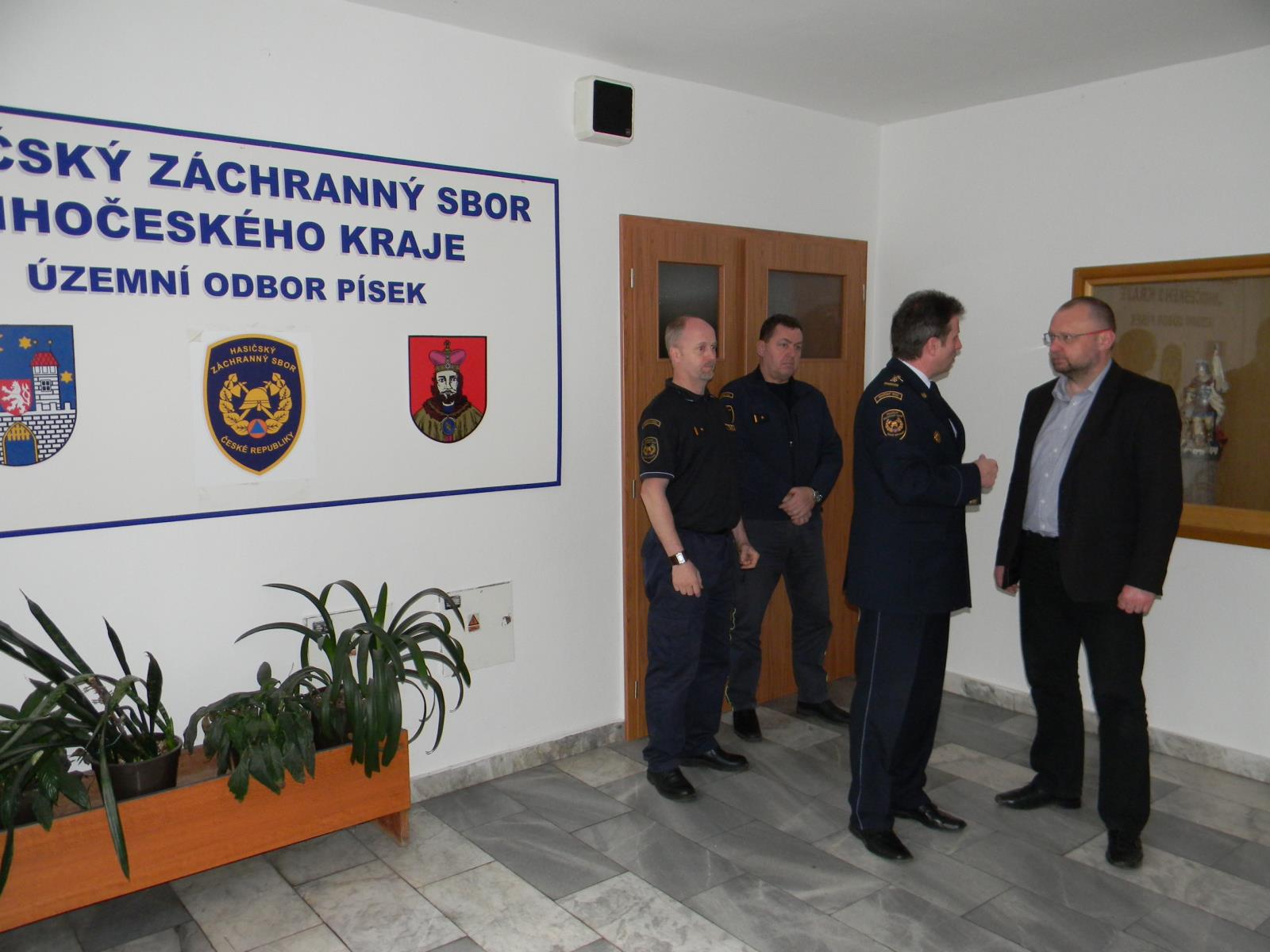 J. Bartošek na stanici v Písku - 12. 3. 2018 (5).JPG