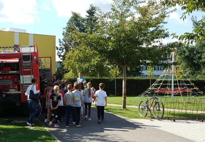 Kdo si hraje, nezlobí - 13. 9. 2019 (6).jpg