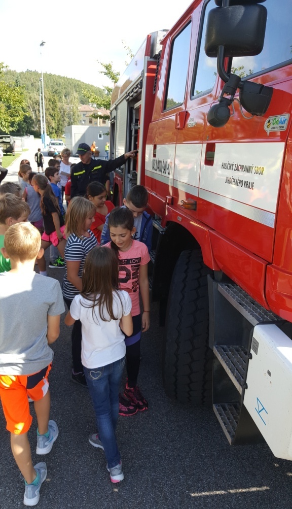 Kdo si hraje, nezlobí - 13. 9. 2019 (9).jpg