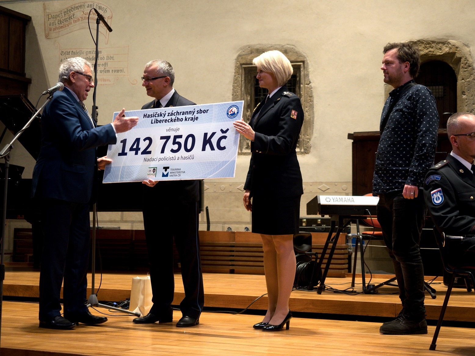 Koncert 20 let novodobé HZS ČR 13.jpg