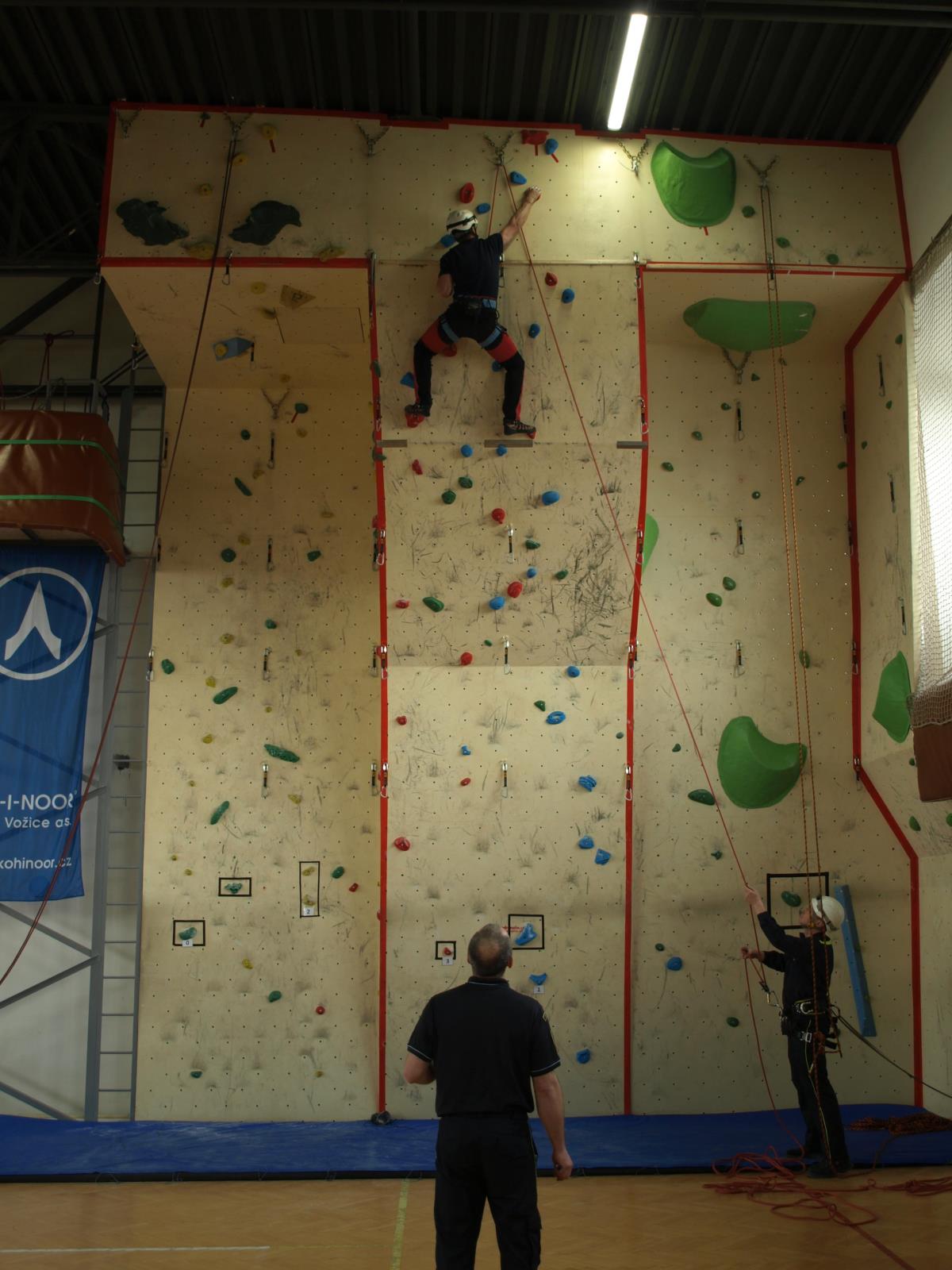 Krajská soutěž v lezení, Tábor - 21. 2. 2017 (13).JPG