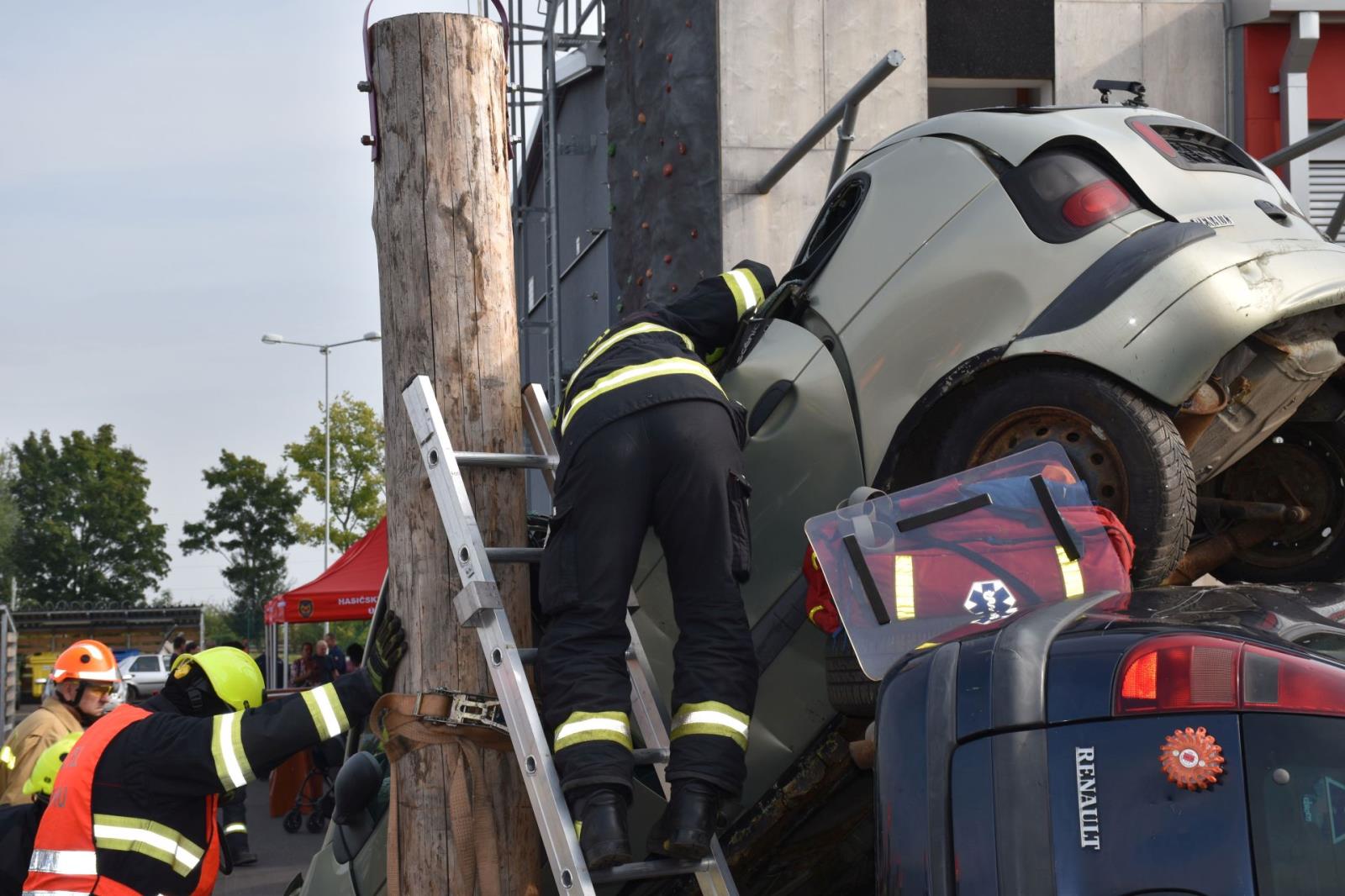 Krajská soutěž vyprošťování (6).jpg