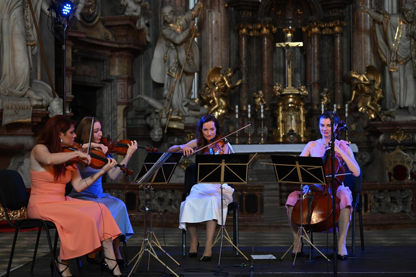 Letní hasičský koncert po roce opět zazněl v chrámu sv. Mikuláše