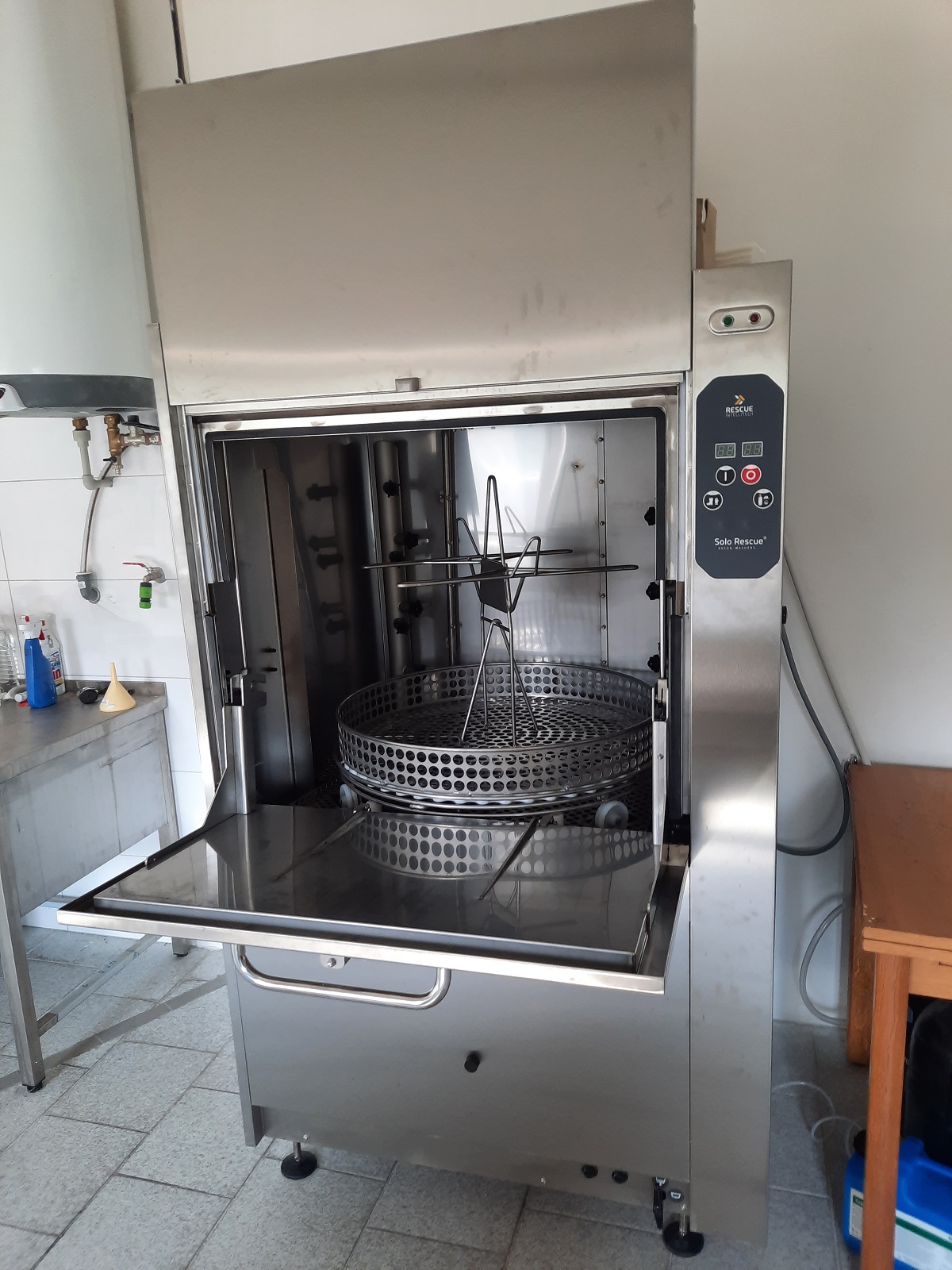 Myčka obličejových masek a dýchací techniky