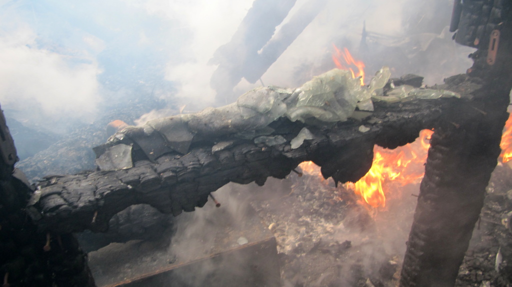 Náchod_požár chatky 4.JPG