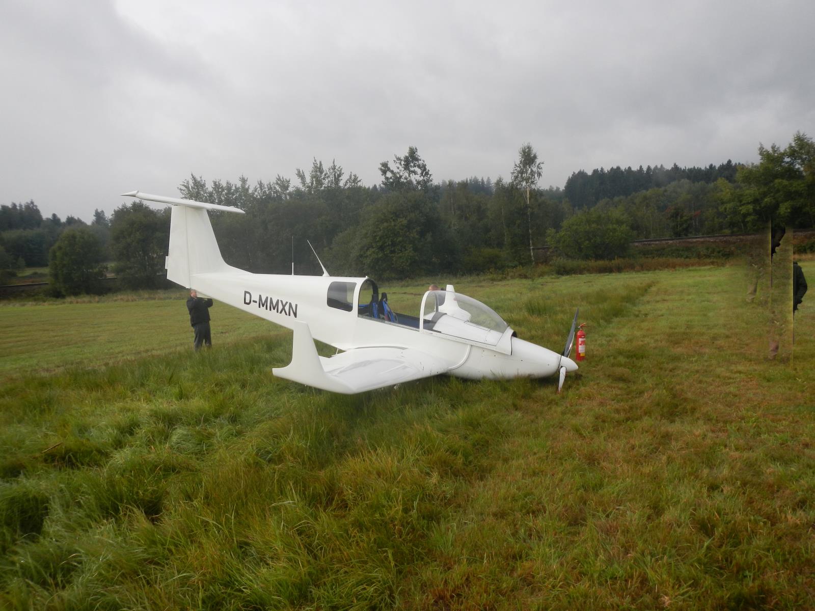 Nouzové přistání ultralightu, Horní Planá - 18. 9. 2017 (2).JPG