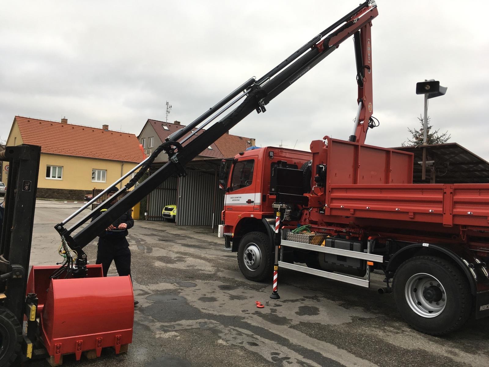 Nová hydraulická ruka, Tábor - 6. 12. 2017 (6).JPG