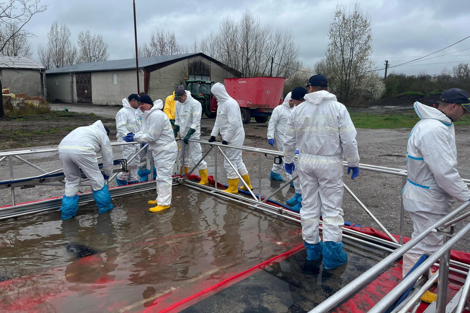 Odřad HZS ČR - epidemie slintavky a kulhavky na Slovensku