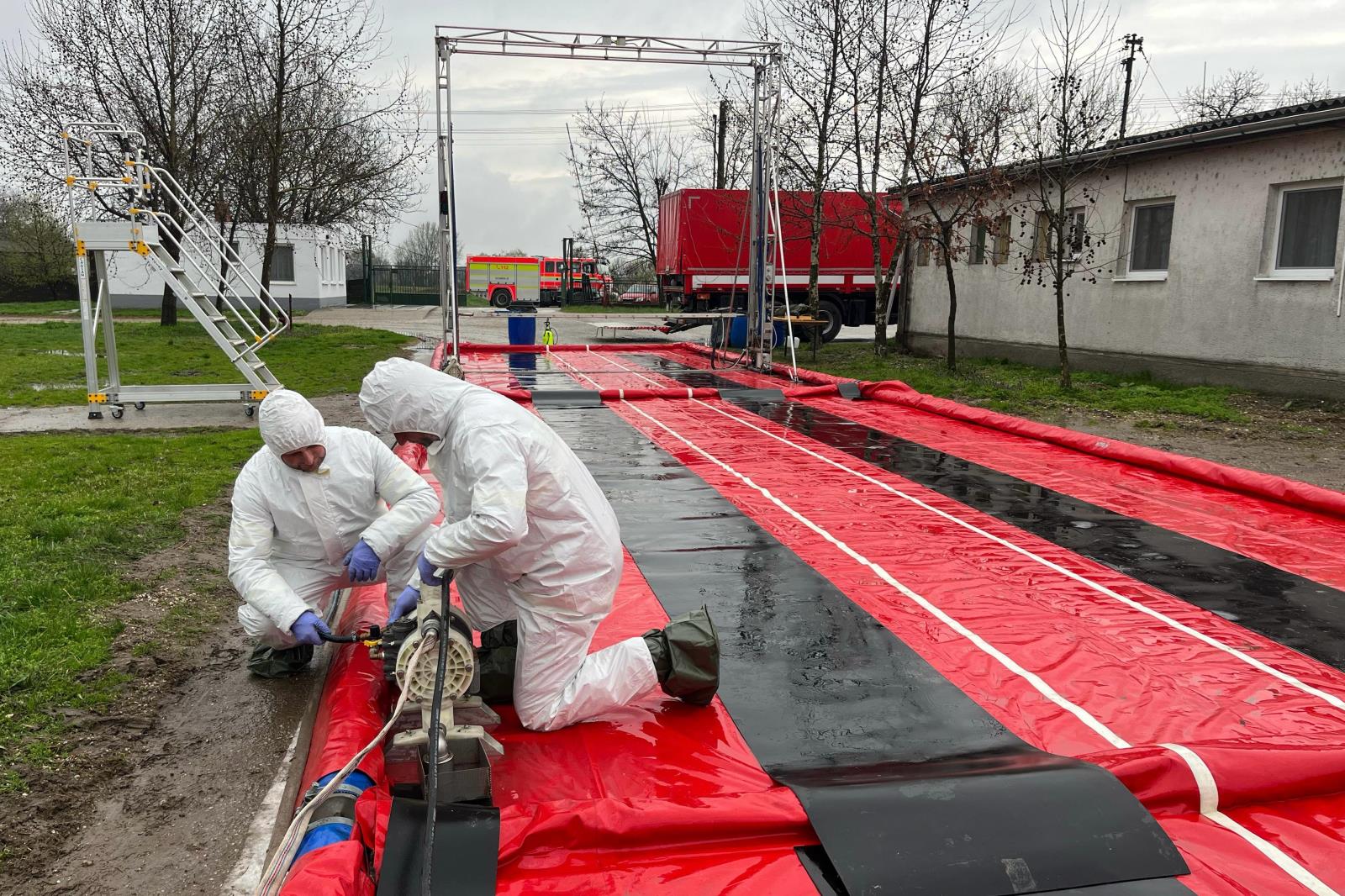 Odřad HZS ČR - epidemie slintavky a kulhavky na Slovensku