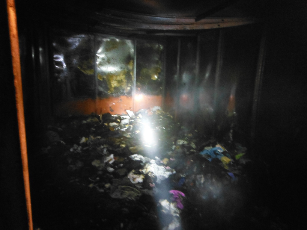 Ostroměř_požár garáže 4.JPG