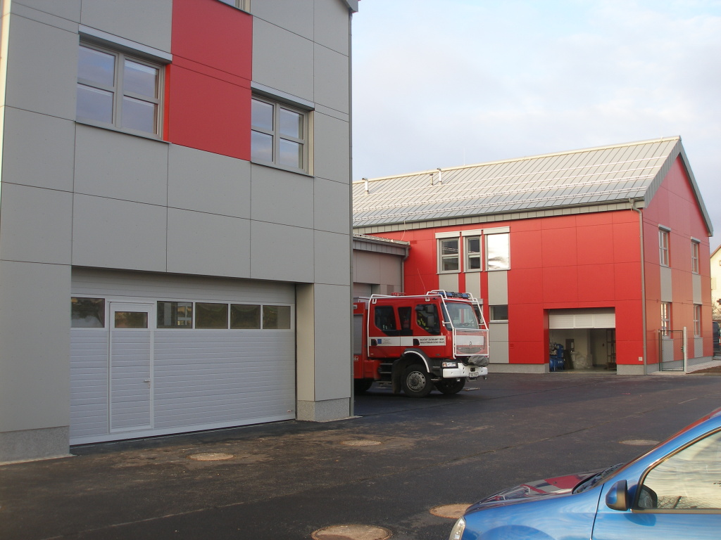 Otevření stanice HZS KHk a střediska ZZS KHK ve Vrchlabí, 7. 1. 16 (2).JPG