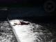 PAK_cvičení - záchrana z vodního válce_hasič na paddleboardu pádluje k jezu