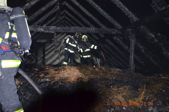 Požár hájenky Okounov (3).JPG