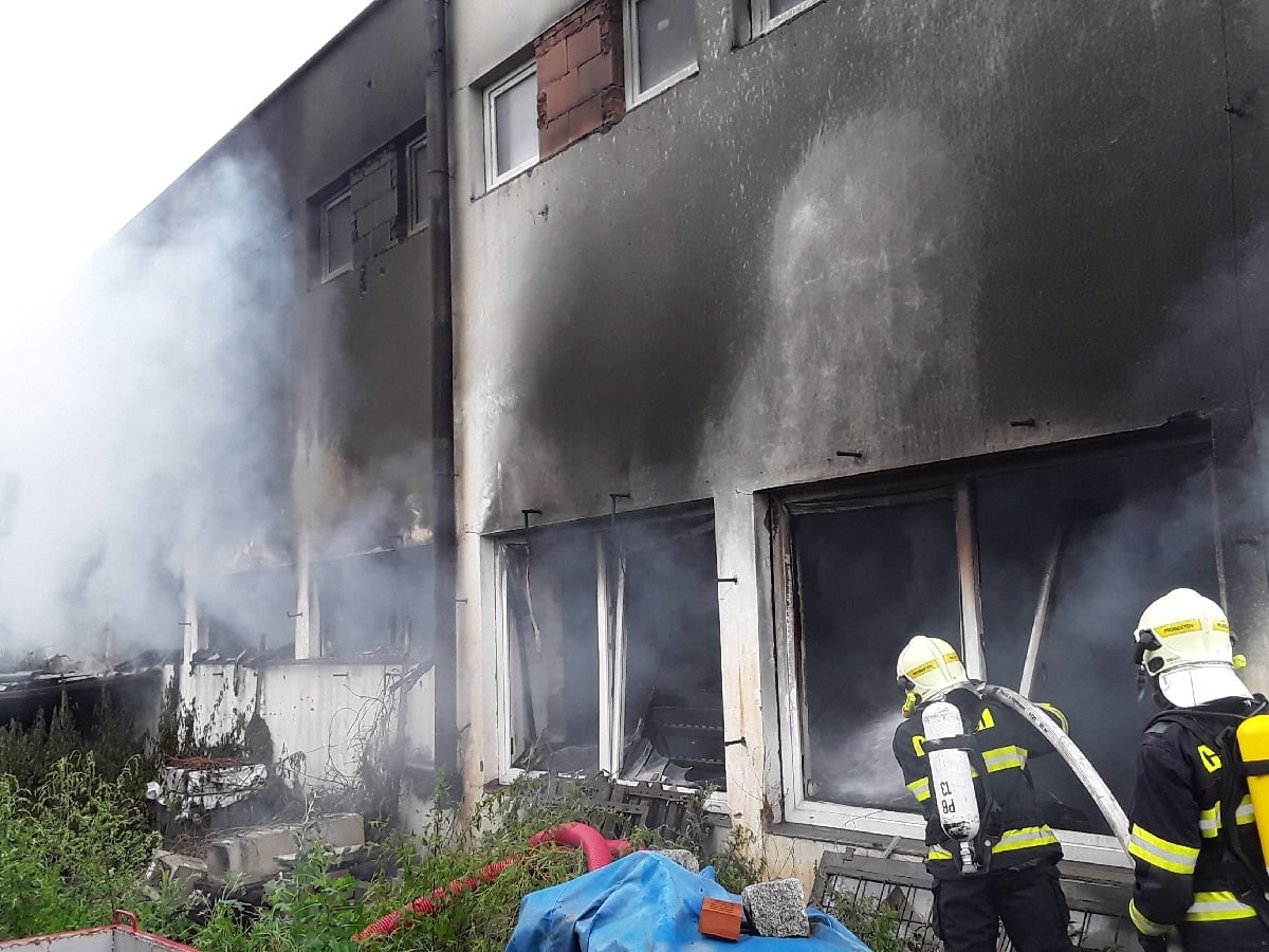 Požár Dubí (2).jpg